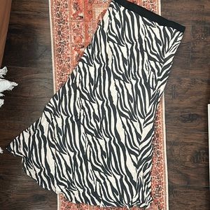 MIDI zebra skirt